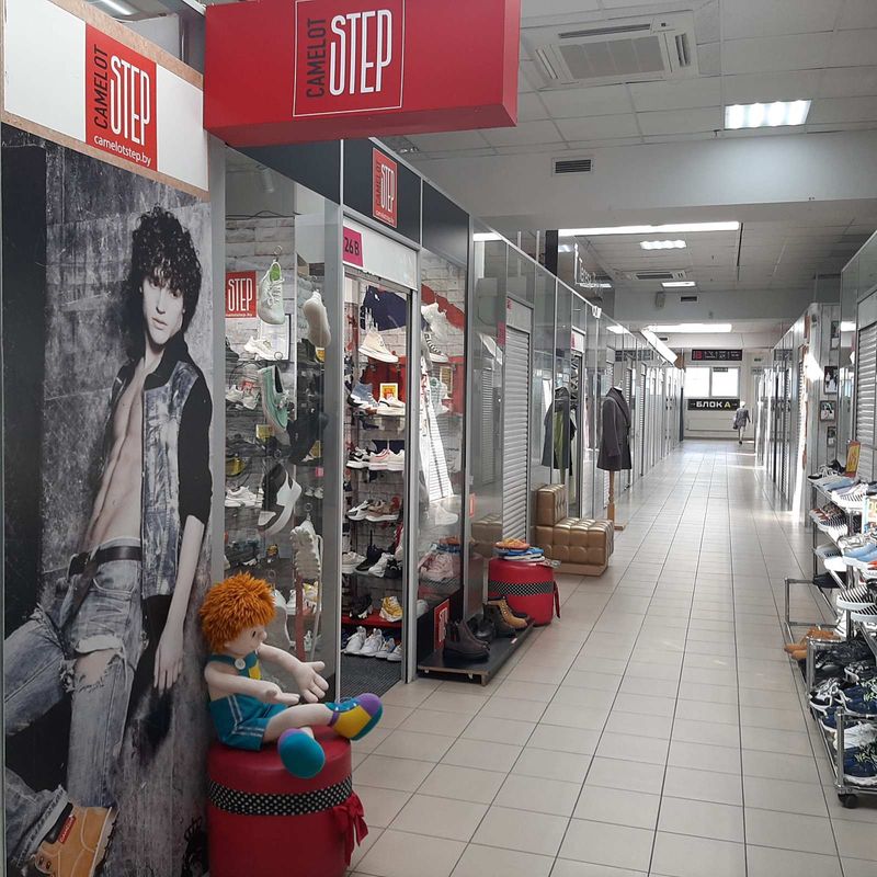 Продаётся фирменный магазин молодёжной обуви в ТЦ Зеркало
