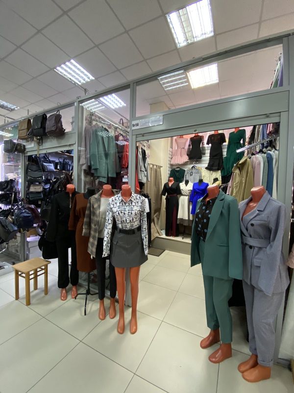 Продам магазин женской одежды в ТЦ «Импульс»