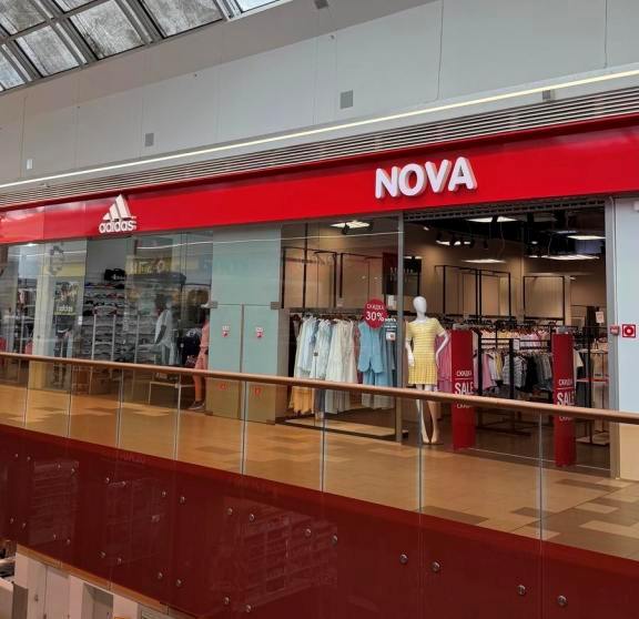 Продаётся сеть магазинов женской одежды NOVA в ТЦ Минска