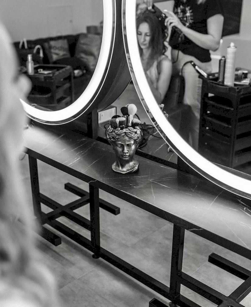 Продаётся готовый салон-коворкинг в центре Минска